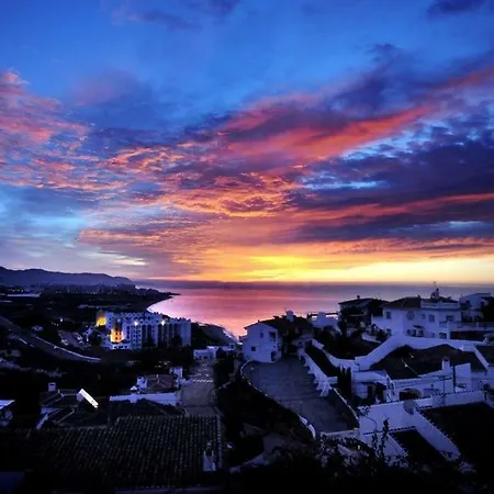 Villa Beachfront Plus Private Guest Sleeps Up To 8 People Nerja