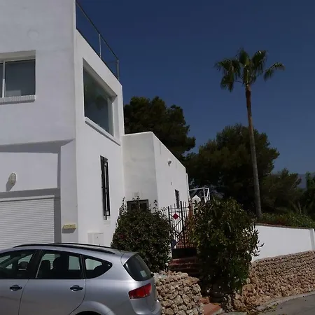 Beachfront Plus Private Guest Sleeps Up To 8 People Villa